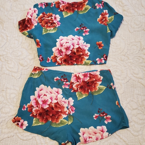 Forever21 Floral High Waist and Crop Top Set S - Picture 2 of 6